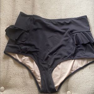 Black hip ruffle bottoms